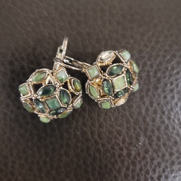 Earrings - Picture 3 of 8